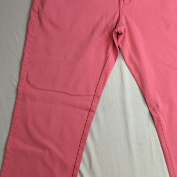 Sold - Picture 4 of 9